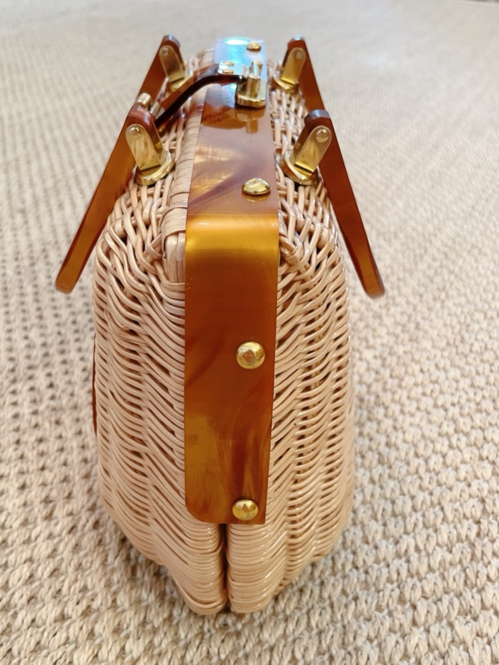 Vintage Lucite & Wicker Handbag Purse Clam Shell Open - quiet luxury - 1950s - Picture 12 of 13